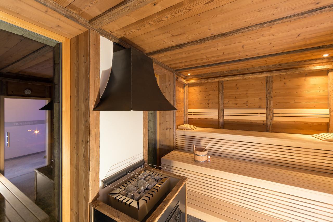 Anigglhof Hotel Malles Venosta Bagian luar foto